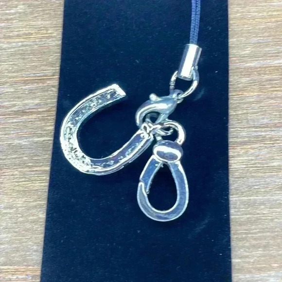 Lauren-Spencer Horseshoe Charm - Picture 3 of 10